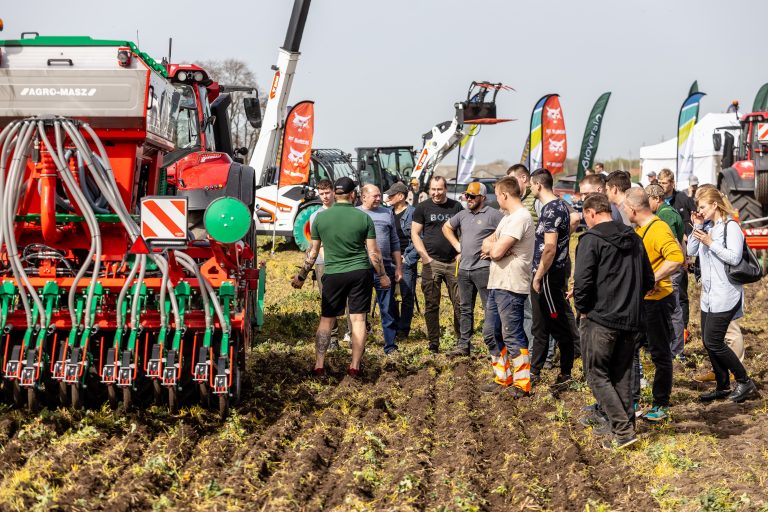 Įvyko pirmoji šių metų lauko diena