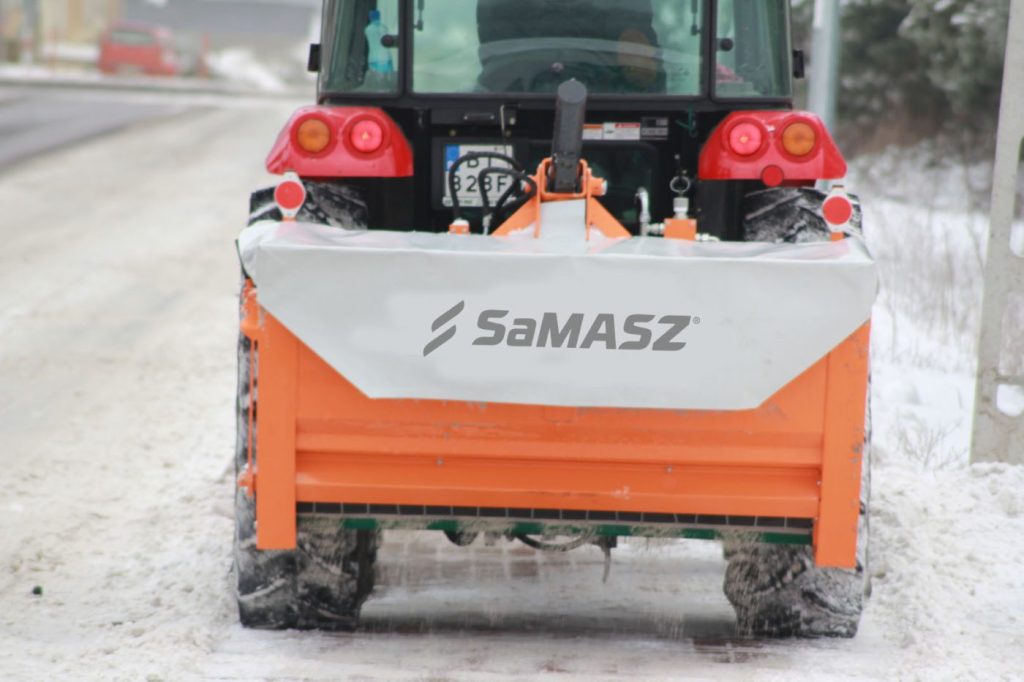 SaMASZ SAHARA 240 smėlio ir druskos barstytuvas