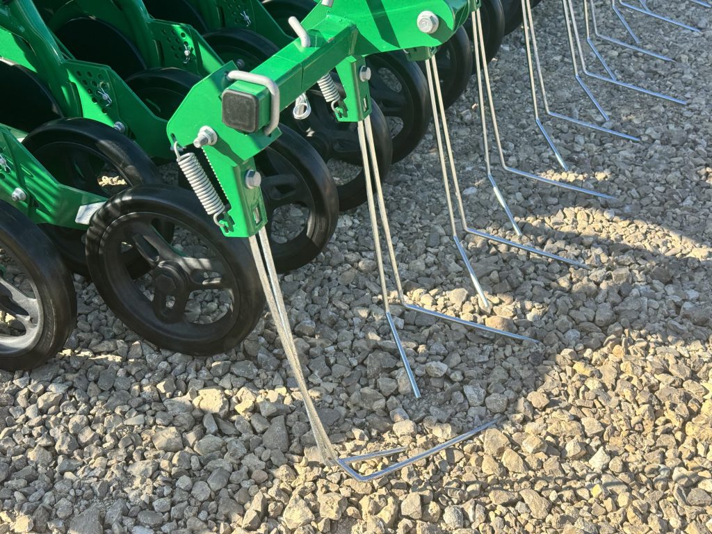SN301 mechaninė sėjamoji su ANT30 agregatu