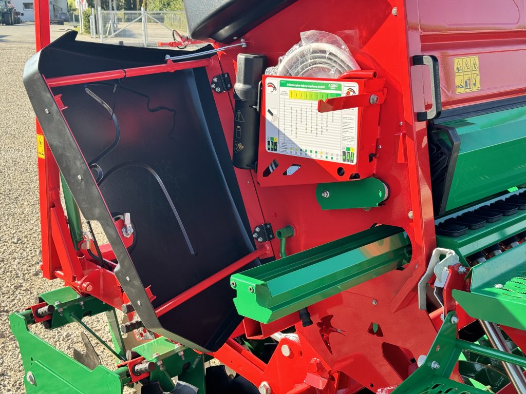 SN301 mechaninė sėjamoji su ANT30 agregatu