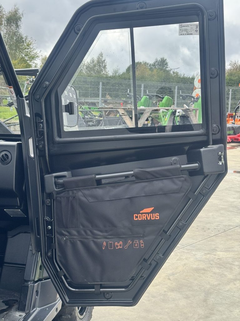 CORVUS Terrain DX4 CAB (1000 cm³ dyzelinas)