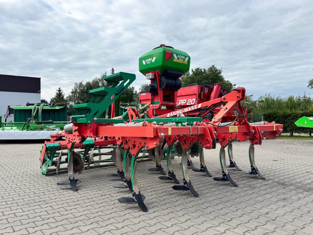 Runner 35 noraginis skutikas su SP230 sėjamąja (naudotas)