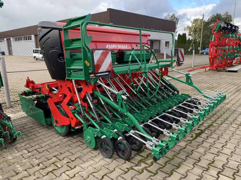 SN301 mechaninė sėjamoji su ANT30 agregatu