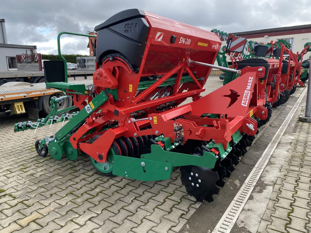 SN301 mechaninė sėjamoji su ANT30 agregatu