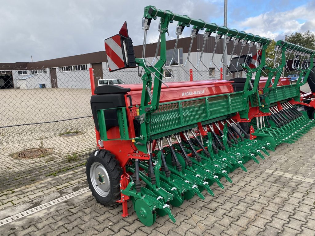 SR301 mechaninė sėjamoji (dvigubi diskai)